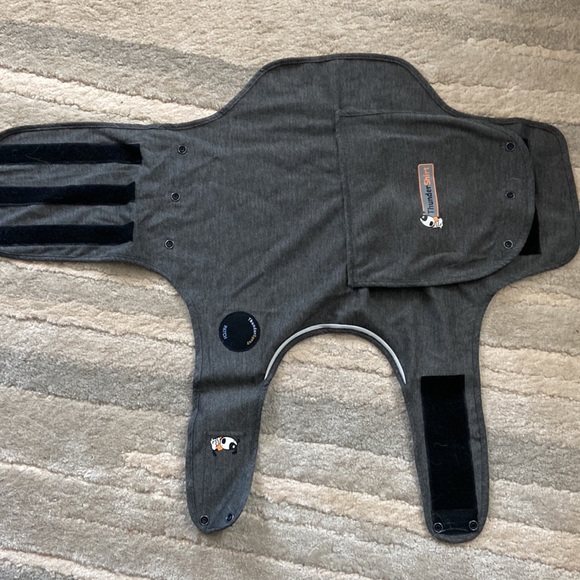 ThunderShirt, size M (26-40 pounds), never used